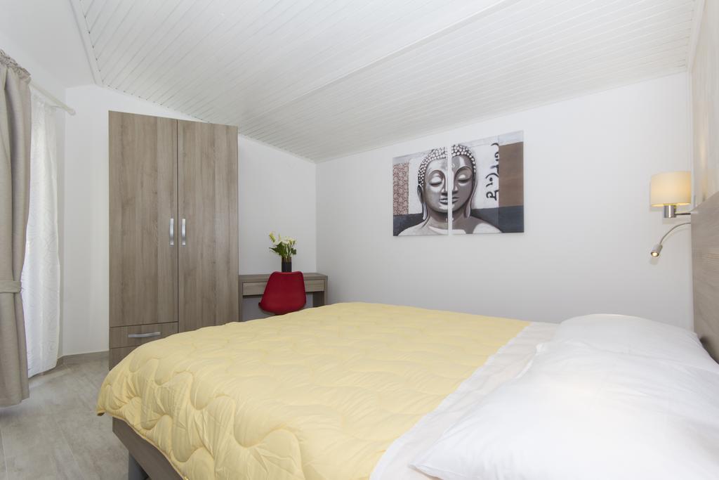 Alison Apartments Premantura Ngoại thất bức ảnh