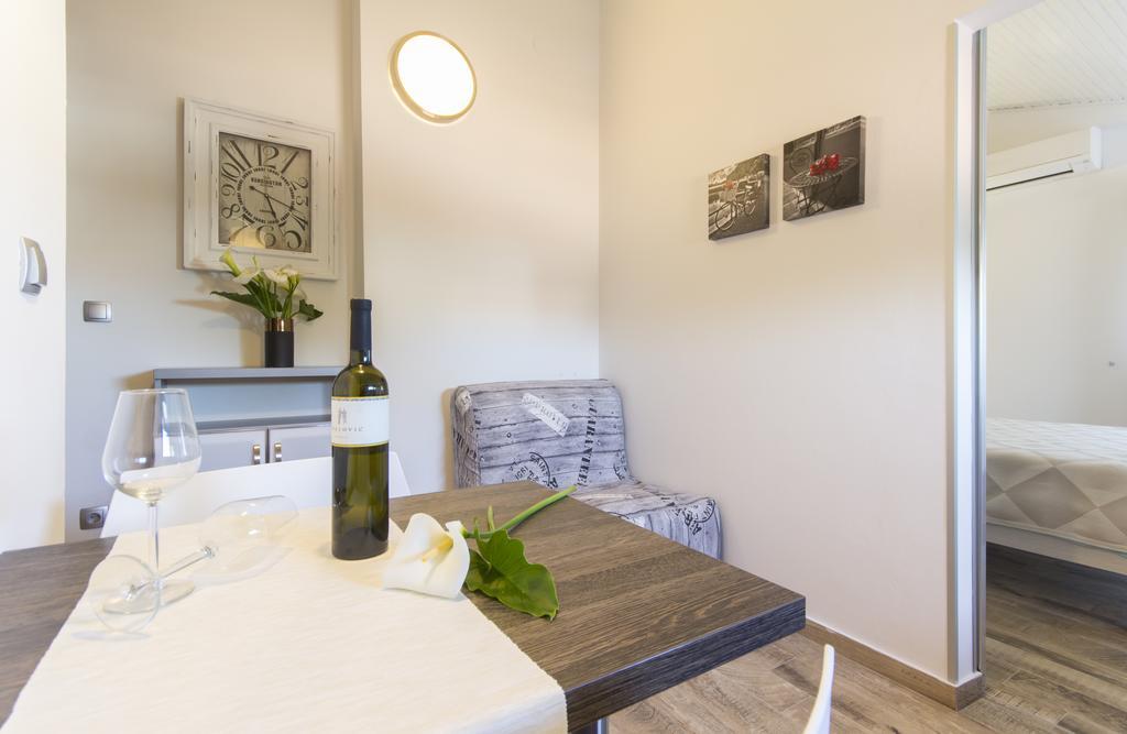 Alison Apartments Premantura Ngoại thất bức ảnh