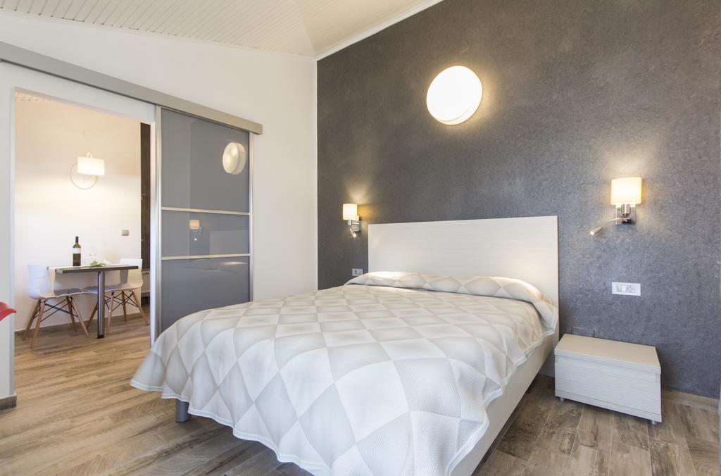 Alison Apartments Premantura Ngoại thất bức ảnh