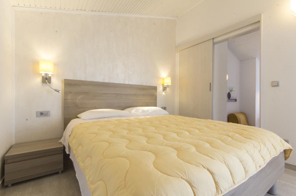 Alison Apartments Premantura Ngoại thất bức ảnh