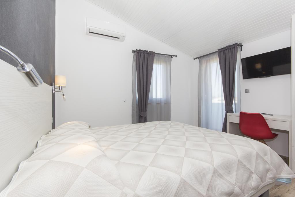 Alison Apartments Premantura Ngoại thất bức ảnh