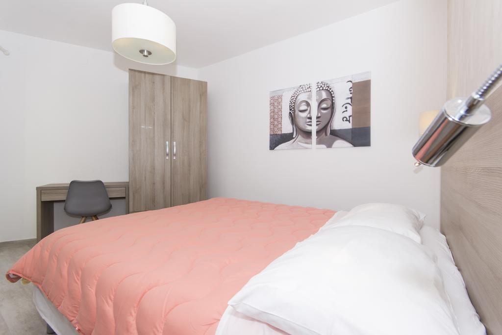 Alison Apartments Premantura Ngoại thất bức ảnh