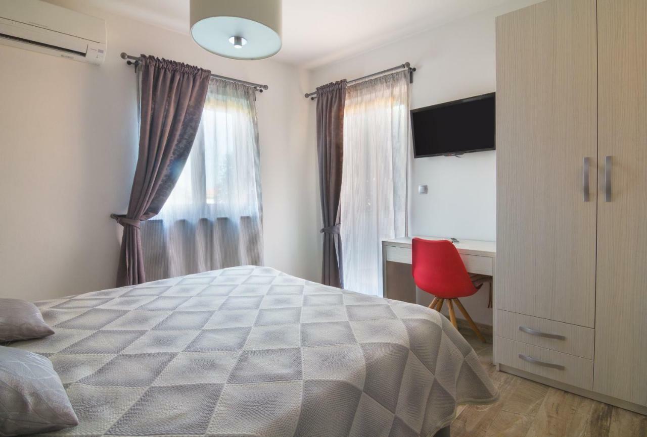 Alison Apartments Premantura Ngoại thất bức ảnh